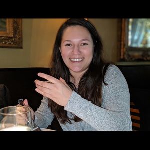 Meet your Posher, Lorena